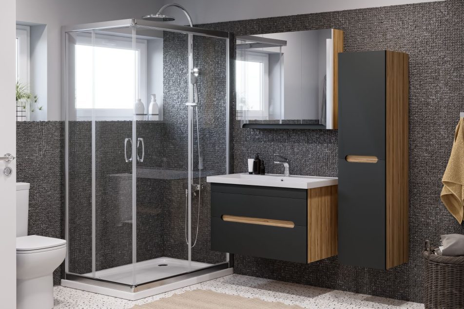 Custom vs Pre-Fabricated Shower Screens