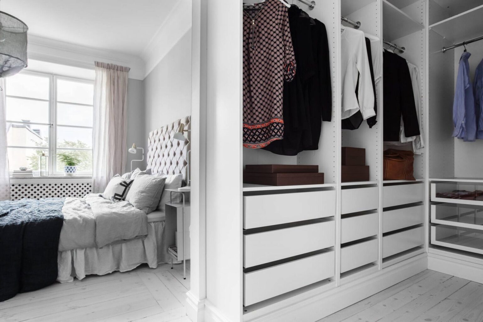 Walk-In Wardrobes: Layouts, Sizes, and F - REGAL Shower Screens