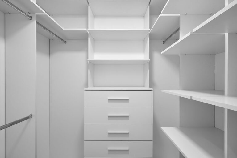 Wardrobe solution with custom shelving and drawers