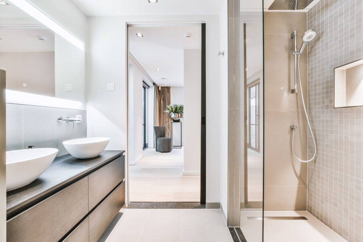 Glass Shower Screens Custom Made in Brisbane